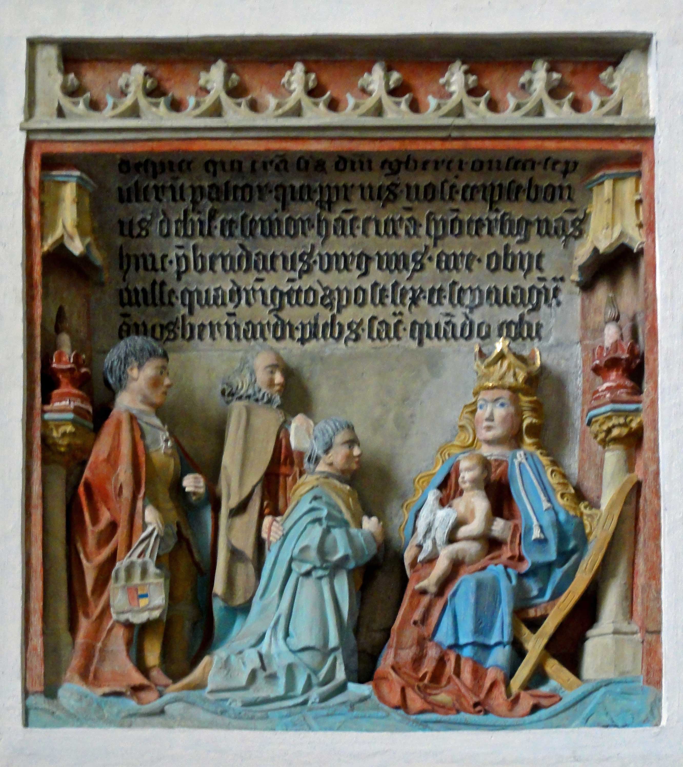 Epitaaf voor Egbert Onsta Sint Hippolytuskerk in Middelstum. Op dit epitaaf voor de priester Egbert Onsta zou Onno van Ewsum wellicht achter de geknielde priester staan (09).